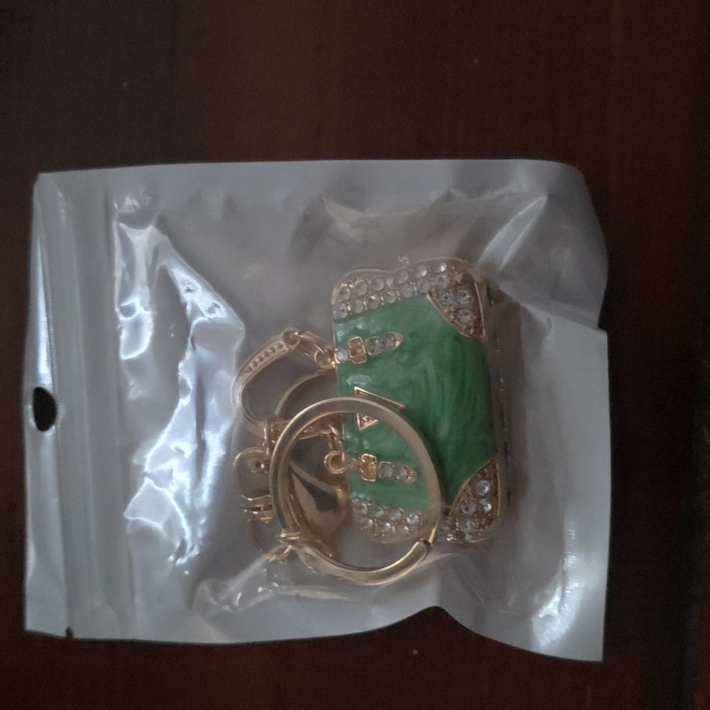 Elegant Green and Gold Handbag Keychain